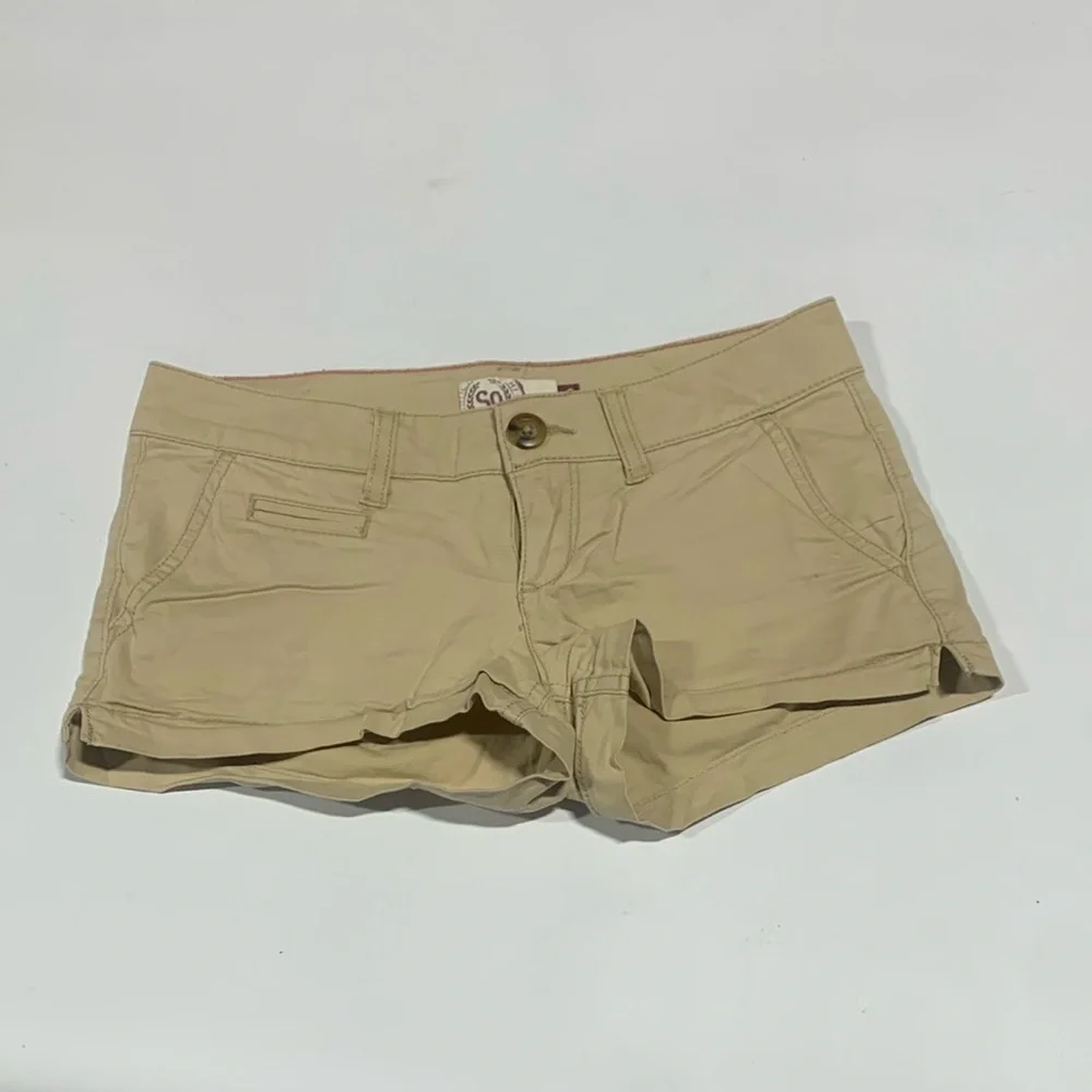 SO Women's‎ Tan Khaki Shorts - Size 0 - 0414